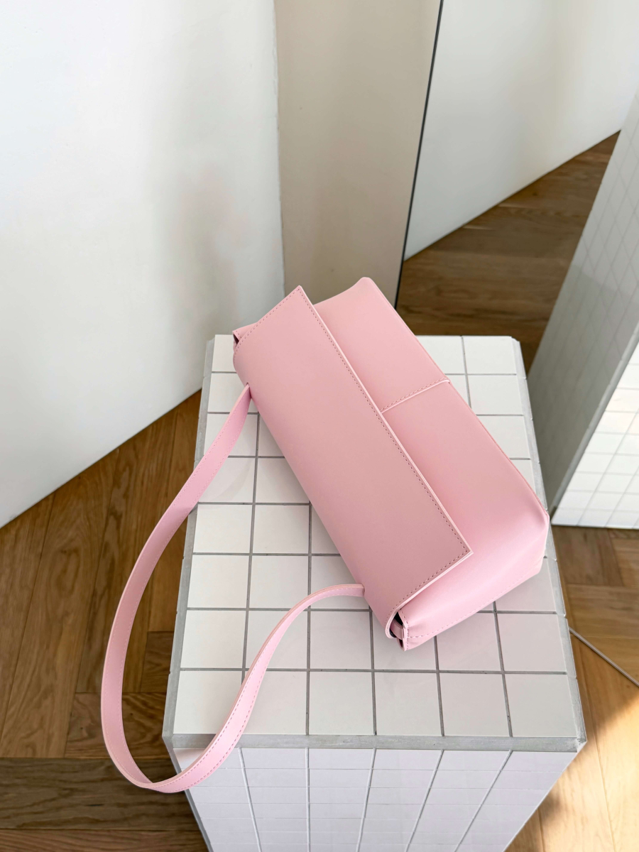 Клатч-багет МАДЛЕН ніжно-рожевий LEMAN LM4871-1